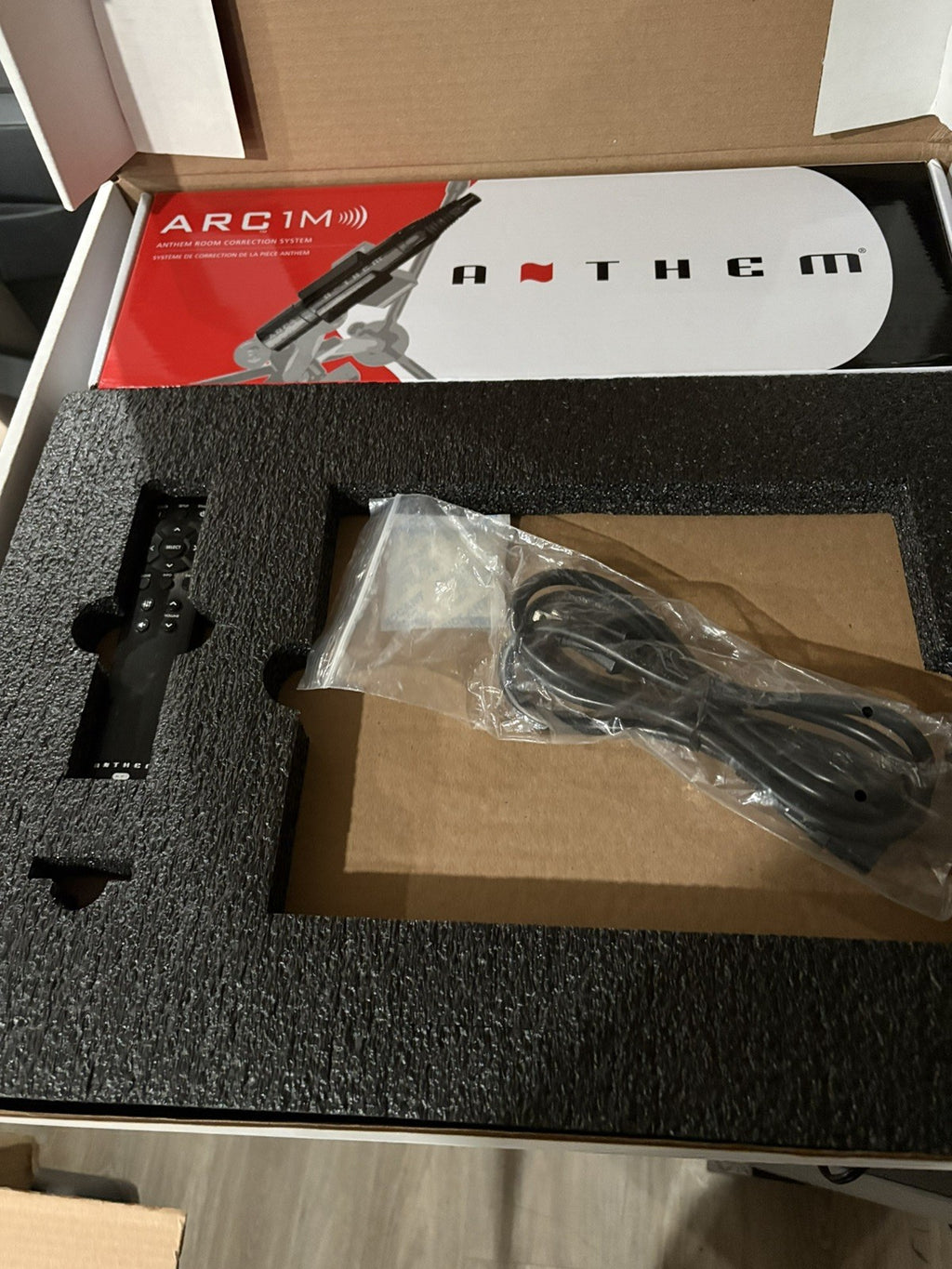 Anthem STR Integrated Amplifier – Mint Condition – Low Hours – Complete Package